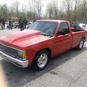 Meet your Posher, Latosha